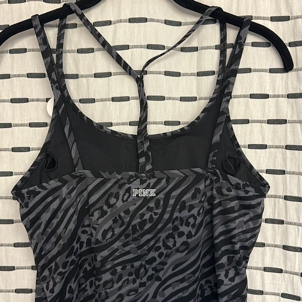 VS PINK Brami Tank Size Medium - Picture 5 of 11